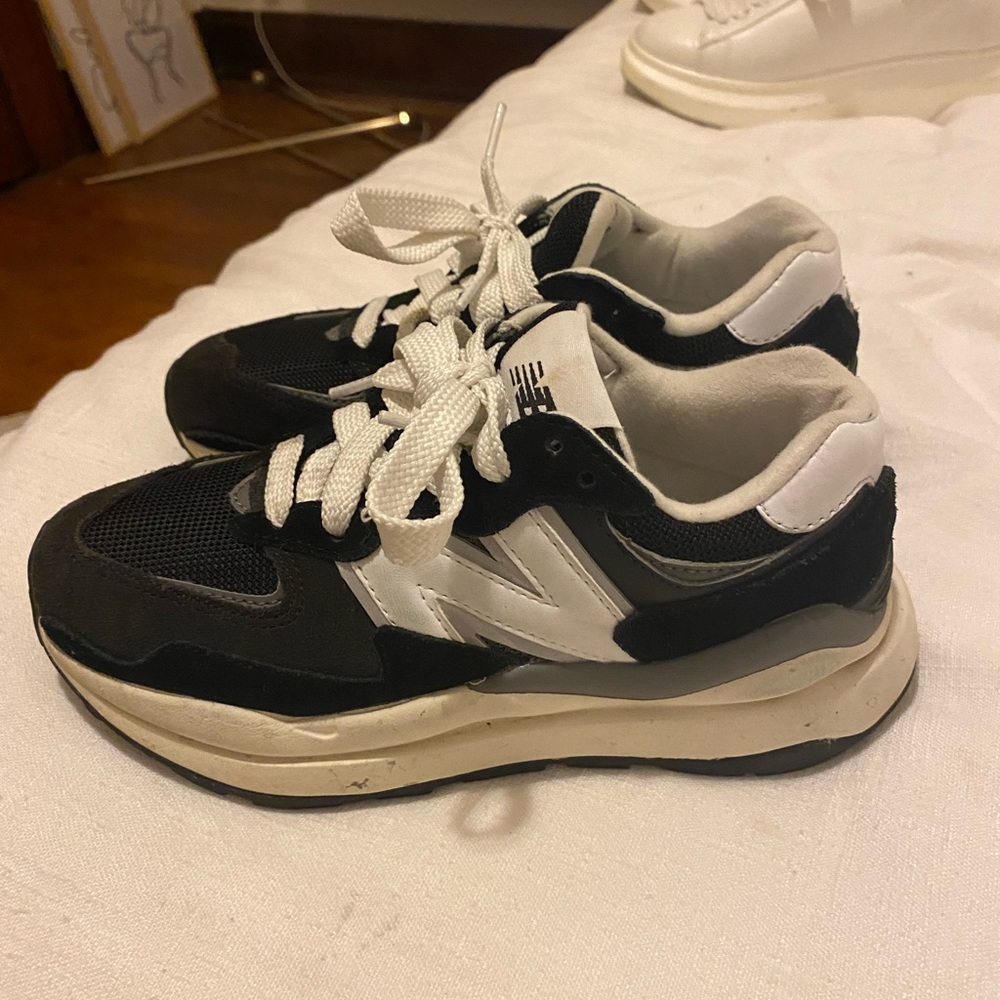 New Balance 5740 Womens